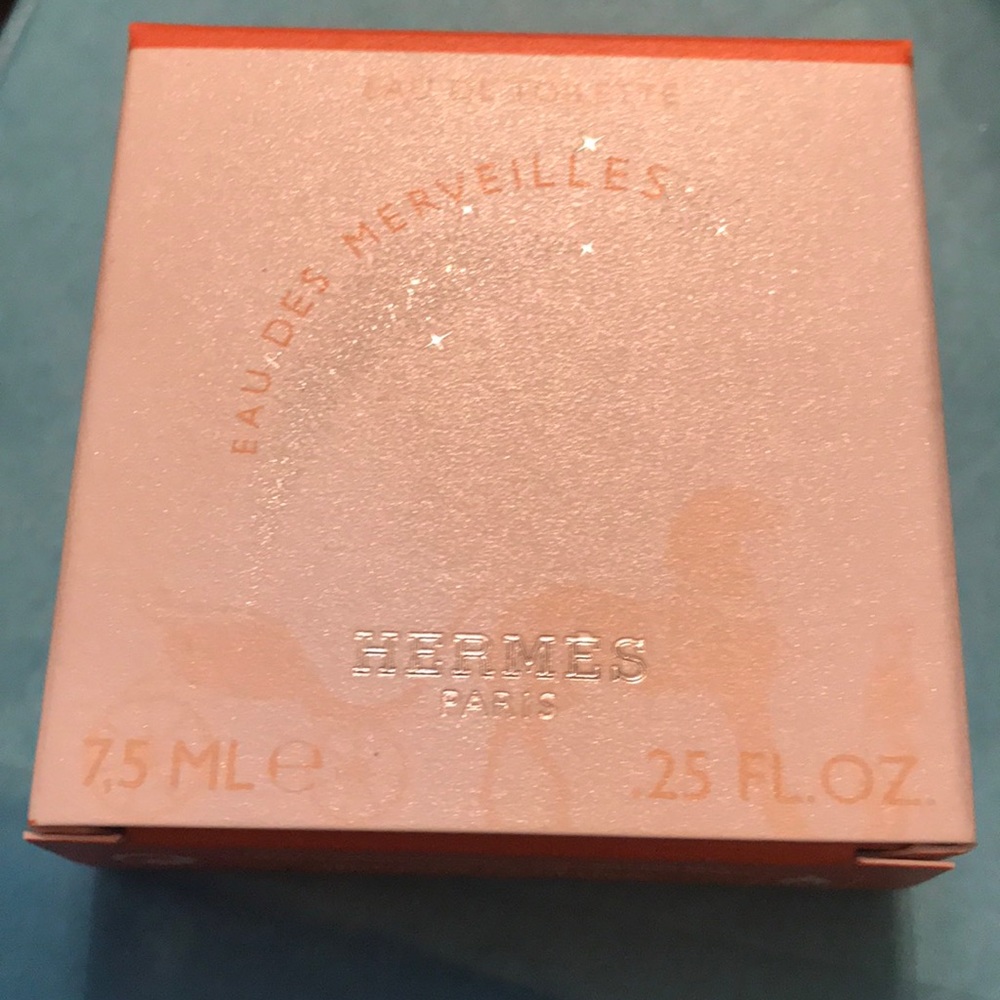 Hermès purse size